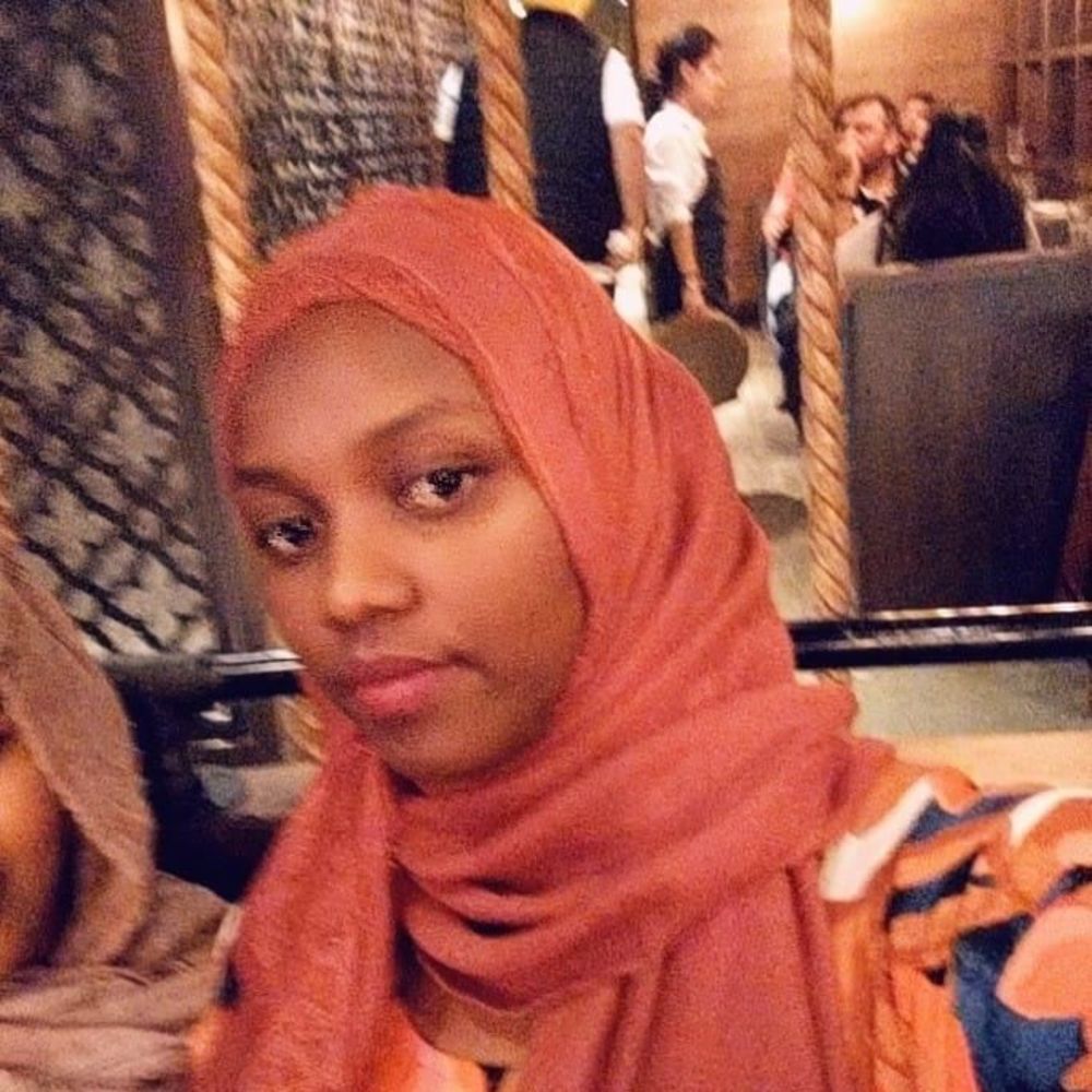 Meet your Posher, Leila k